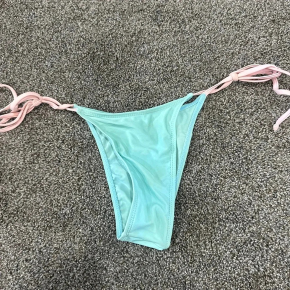 - SHEIN bottoms S - Picture 4 of 6